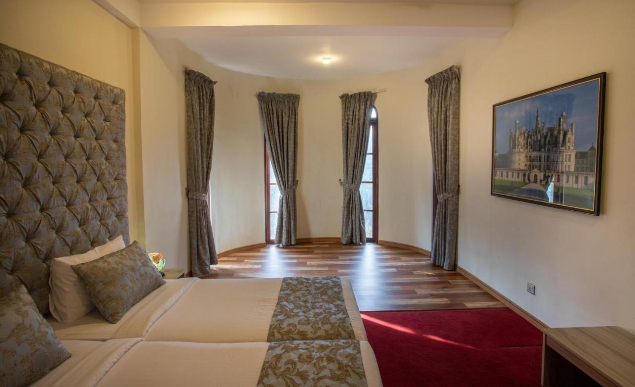 The Wind Castle Hotel Nuwara Eliya Exterior photo
