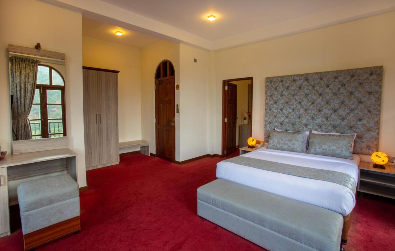 The Wind Castle Hotel Nuwara Eliya Exterior photo