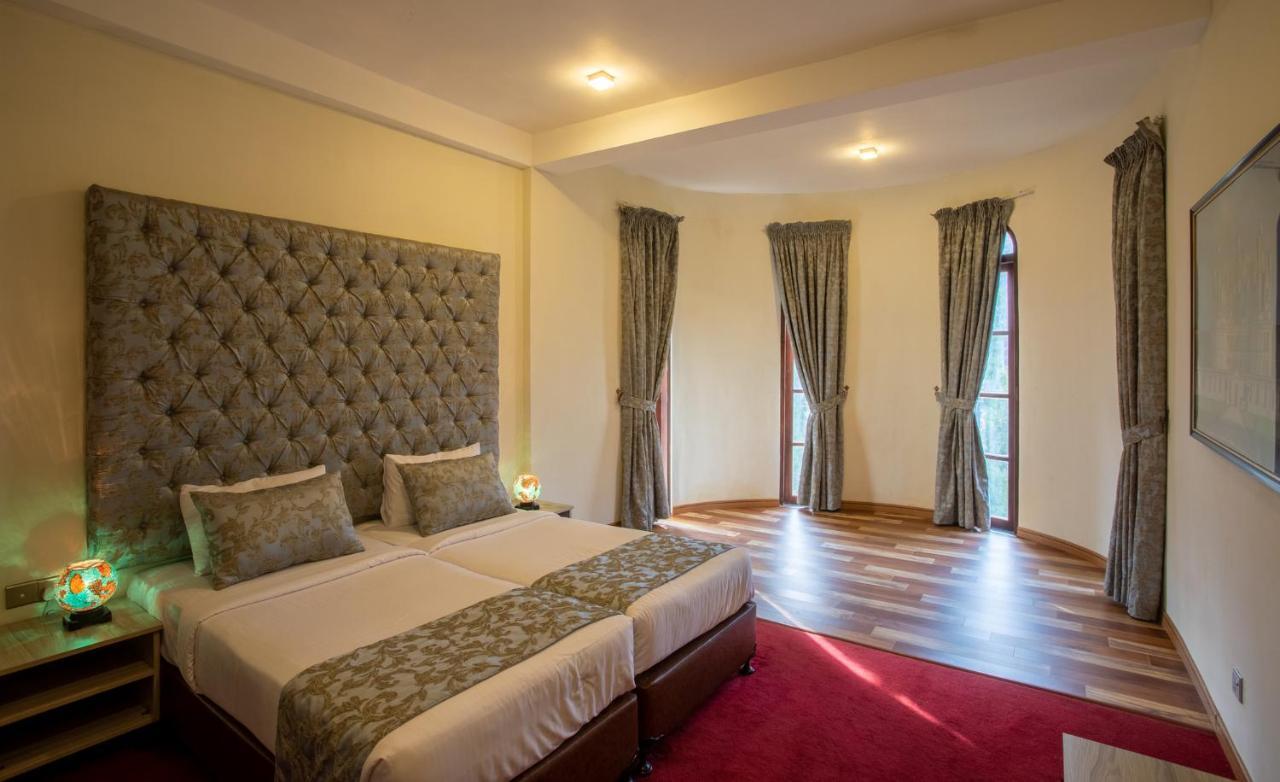 The Wind Castle Hotel Nuwara Eliya Exterior photo