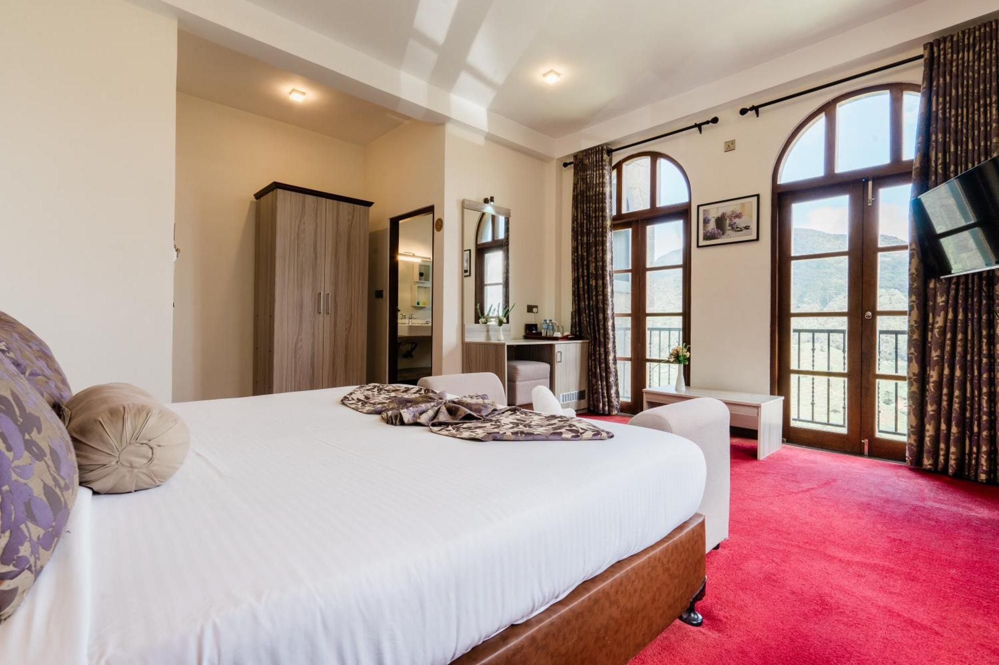 The Wind Castle Hotel Nuwara Eliya Exterior photo