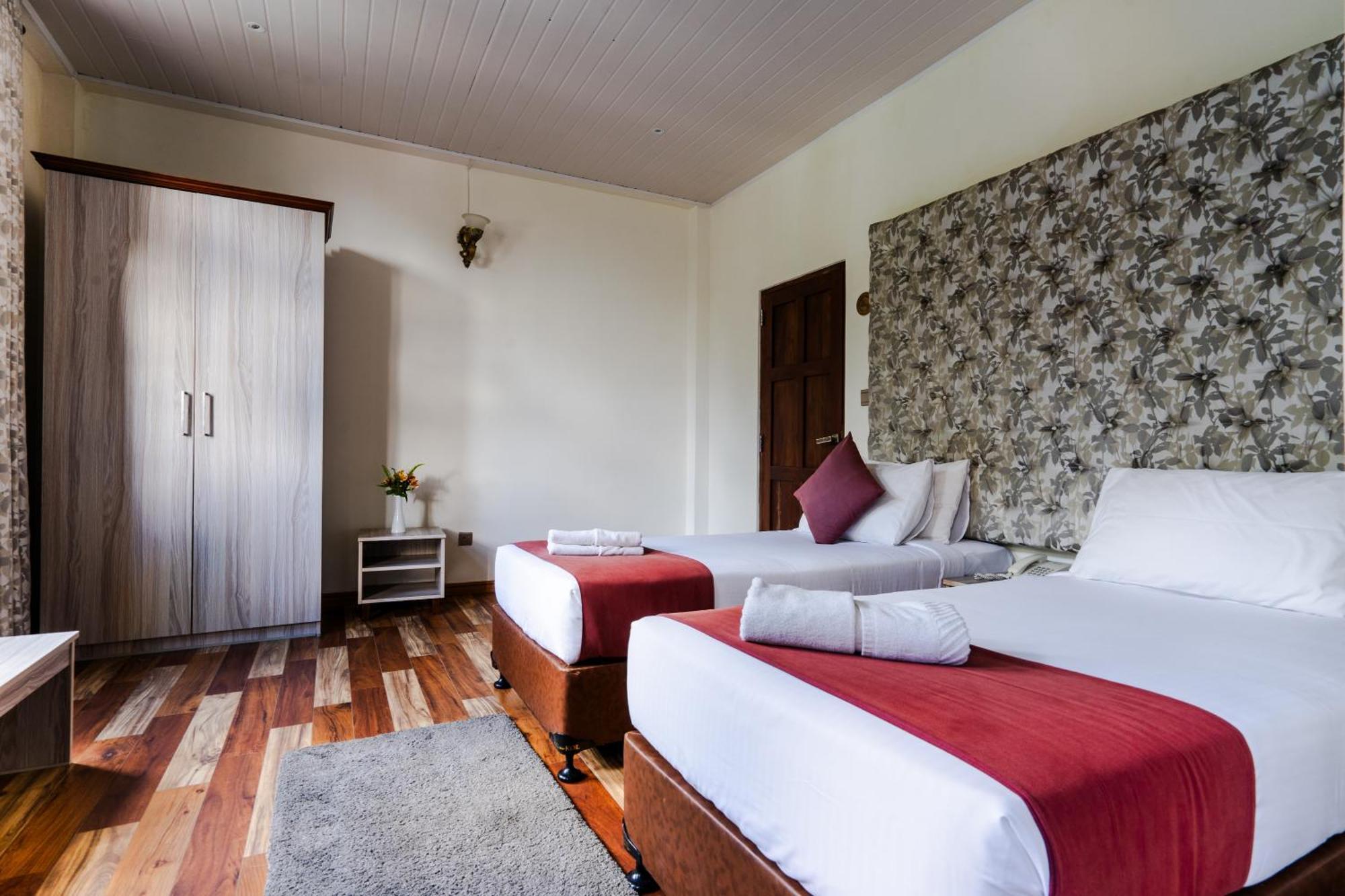 The Wind Castle Hotel Nuwara Eliya Exterior photo